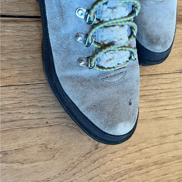 ☘️ 3/30- Sole Society Eavan Lug and Sole Boots in Grey Suede - Picture 8 of 9